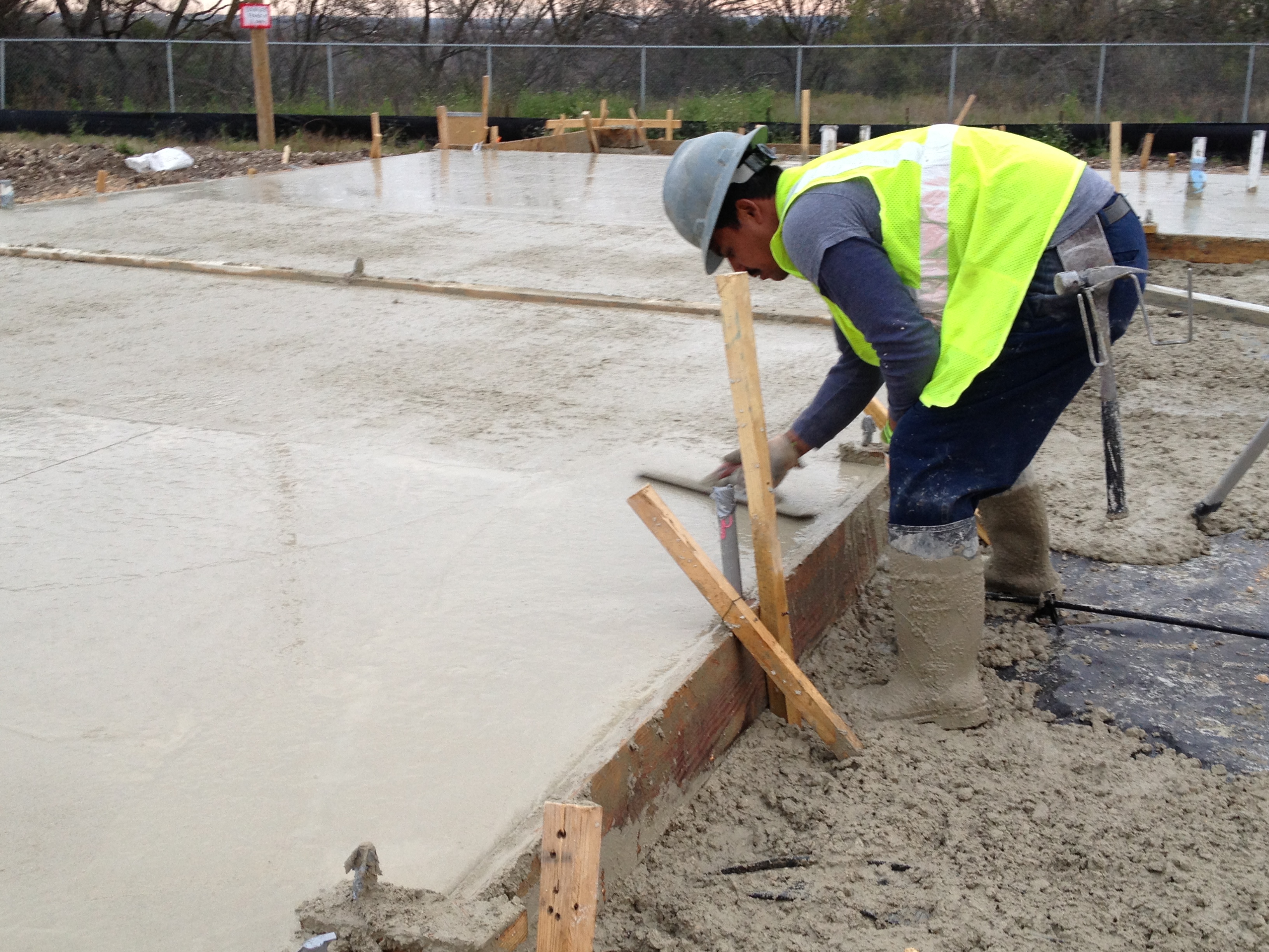 Now Hiring – Concrete Finishers